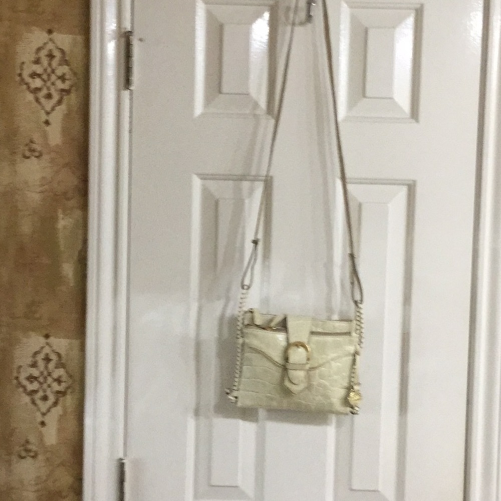 Brahmin wallet